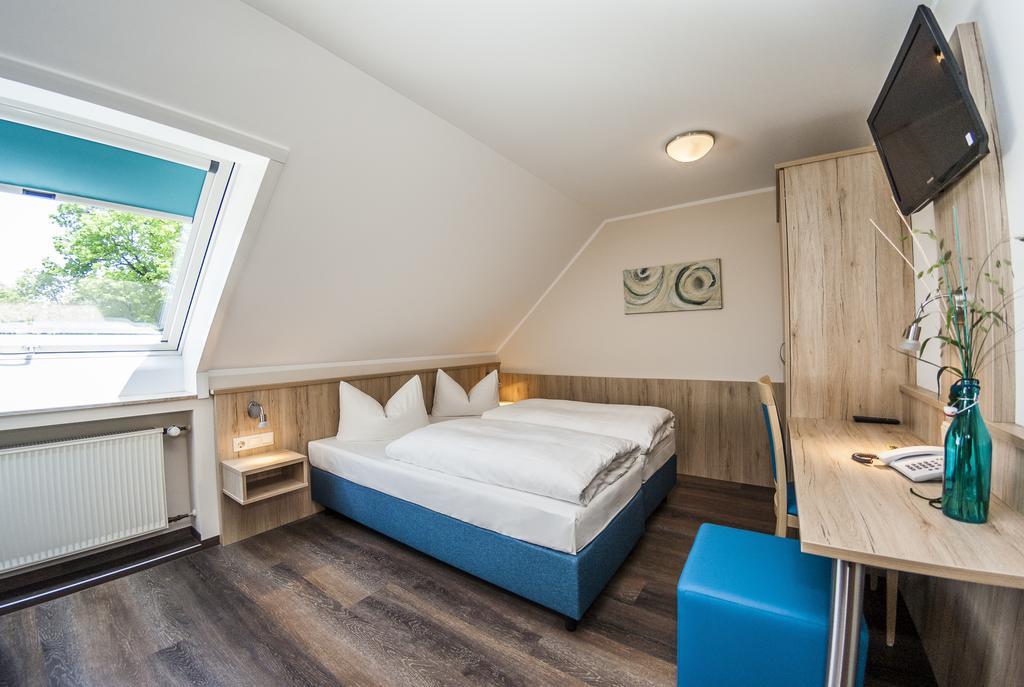 Hotel-Restaurant Bauer-Keller Грединг Стая снимка