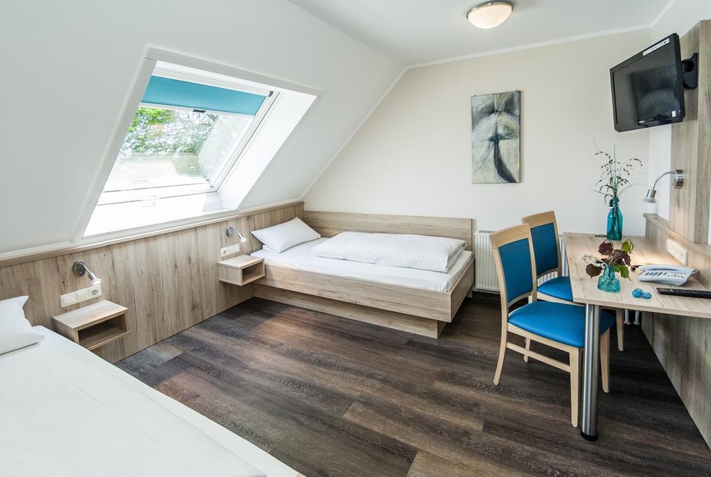 Hotel-Restaurant Bauer-Keller Грединг Екстериор снимка