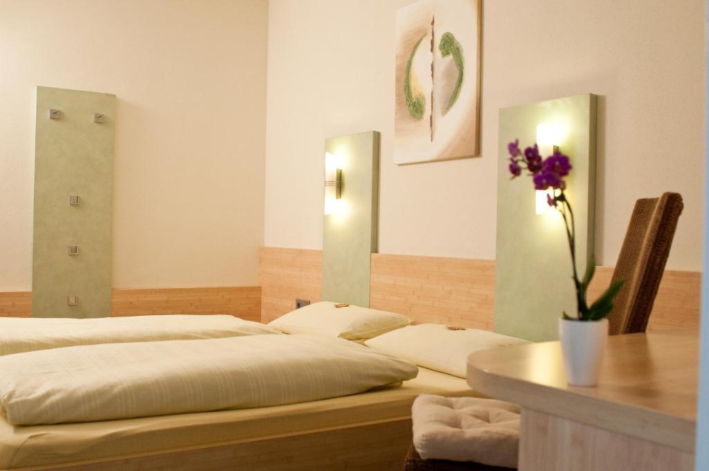 Hotel-Restaurant Bauer-Keller Грединг Стая снимка