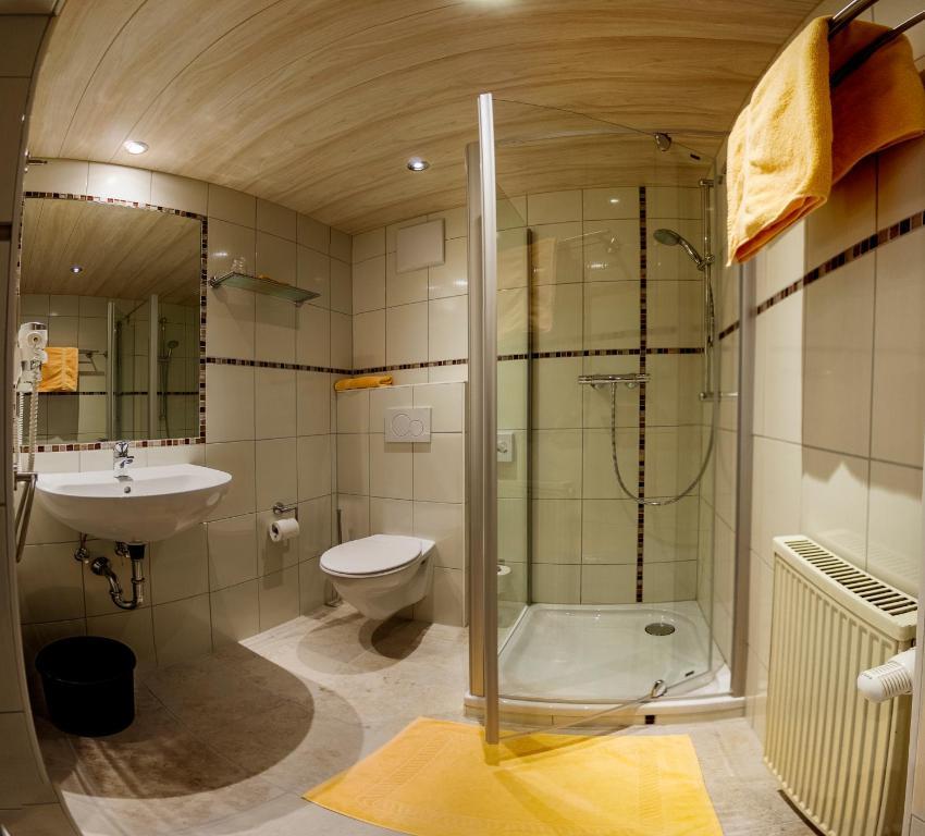 Hotel-Restaurant Bauer-Keller Грединг Стая снимка