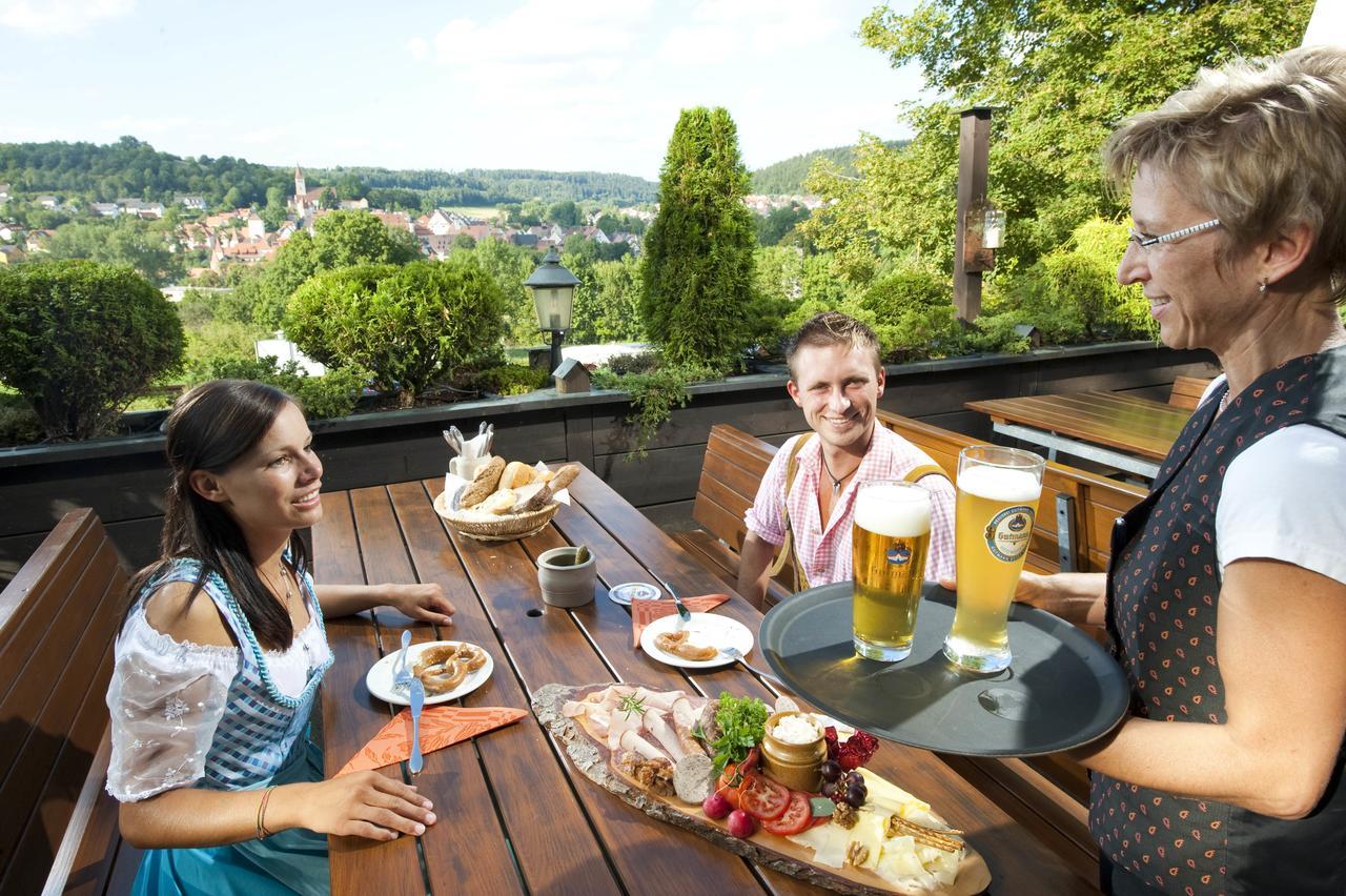 Hotel-Restaurant Bauer-Keller Грединг Екстериор снимка